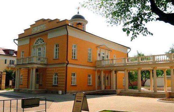 Парк и музей-усадьба «Люблино» в Москве