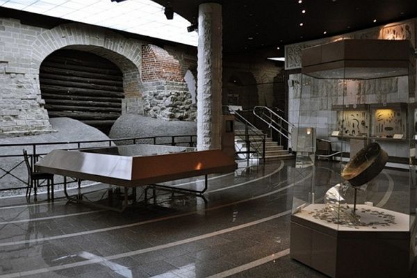 Подземный музей археологии и древности Москвы