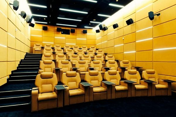 Поход в кино – самые-самые кинотеатры Москвы