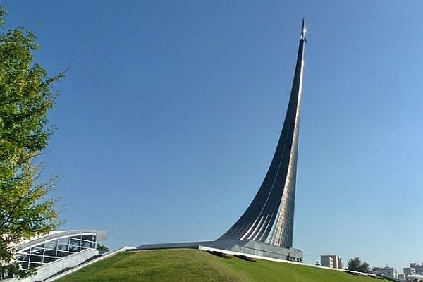 5 знаменитых монументов Москвы